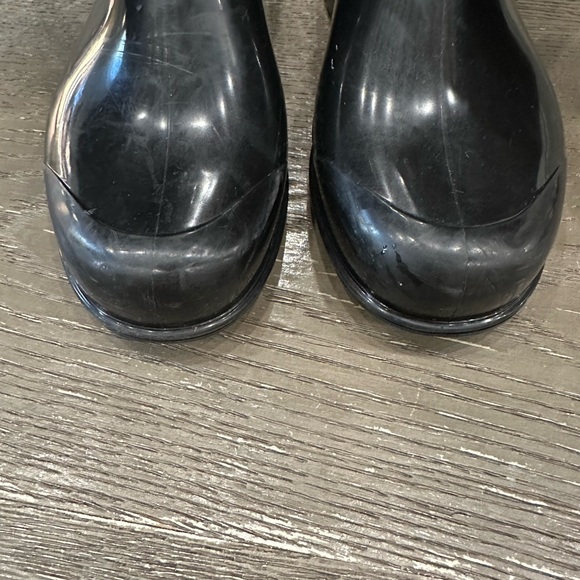 Burberry Glossy Black Quilted Boots - Picture 5 of 6